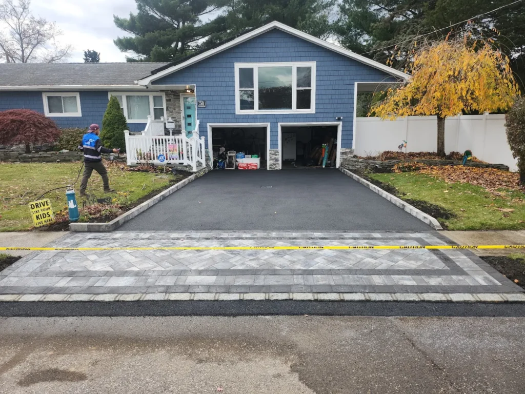 Asphalt-Driveway-after